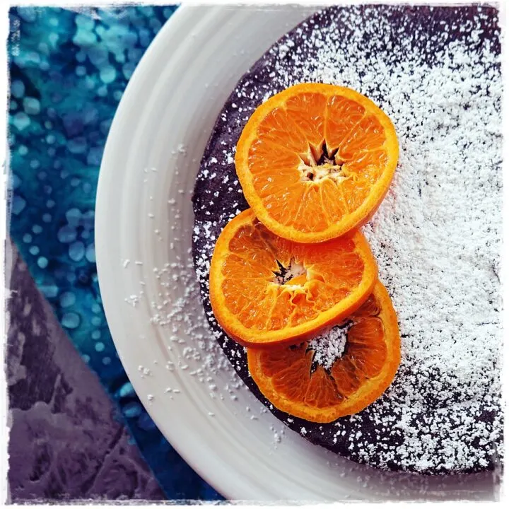 Chocolate Orange Depression Cake Vegan Gluten-Free Recipe Easy Planted365 #veganrecipe #vegandepressioncake #depressioncake #watercake #veganwatercake