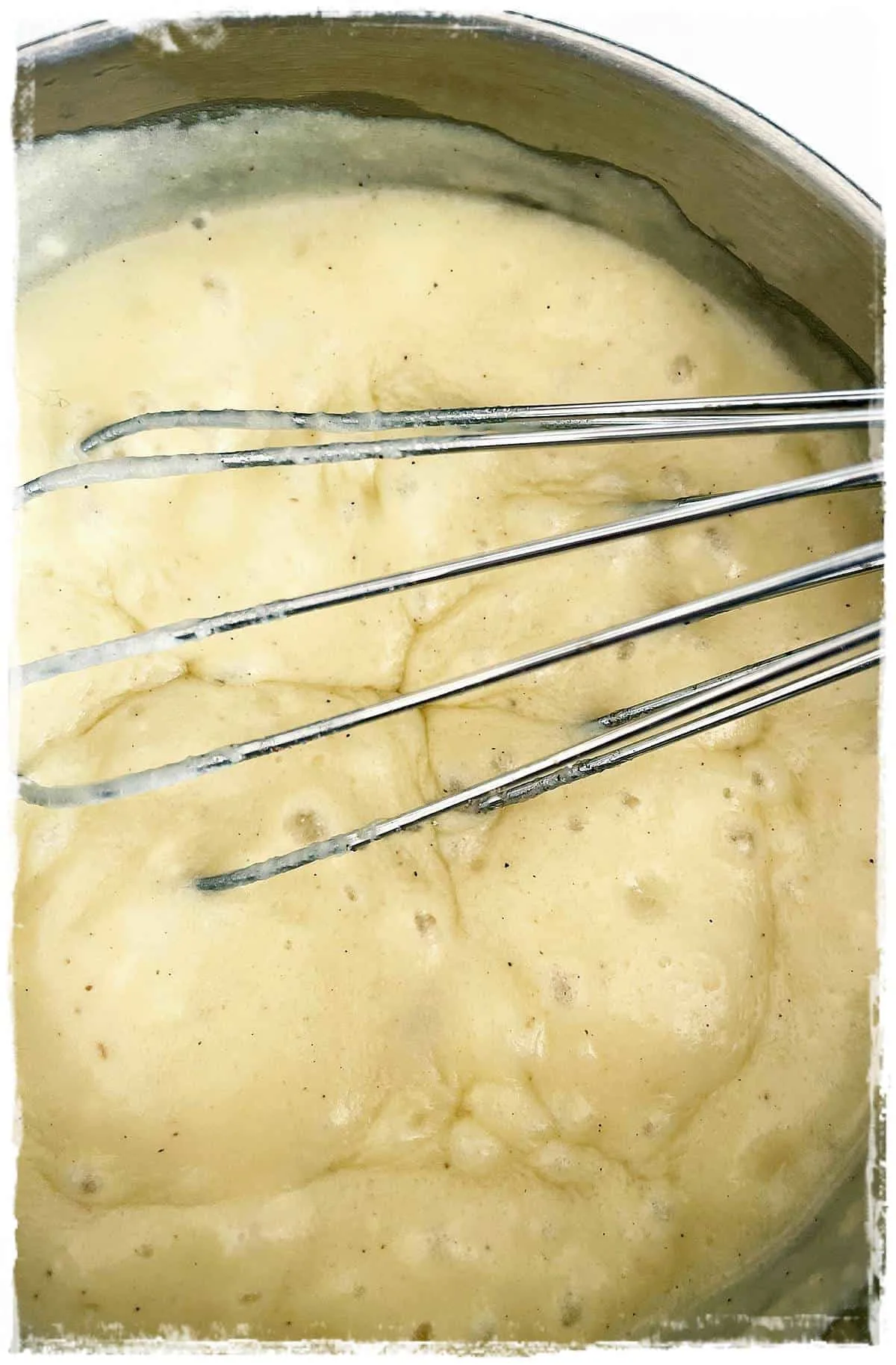 Basic Vegan White Sauce Bechamel Delicious Tasty Gluten-Free Alfredo-like #vegansauce #whitesauce #veganwhitesauce #glutenfreewhitesauce #veganglutenfree